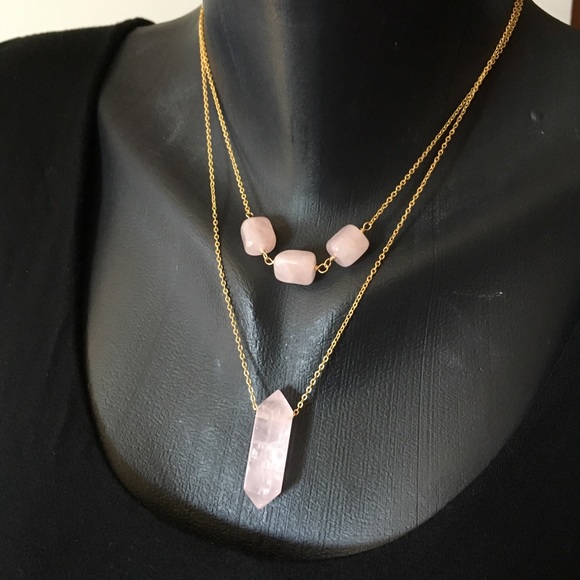 Rose Quartz pointed crystal pendant gold necklace - Picture 8 of 8
